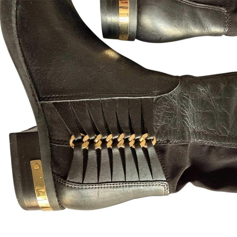 Vince Camuto stunning pair